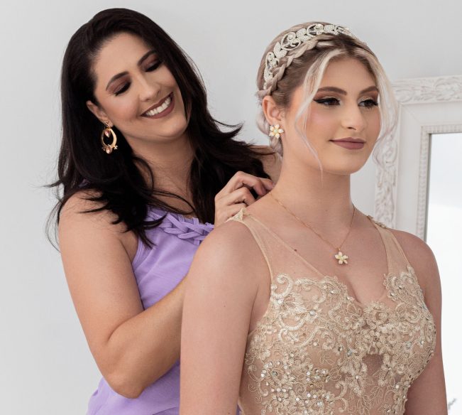 Debutante 8